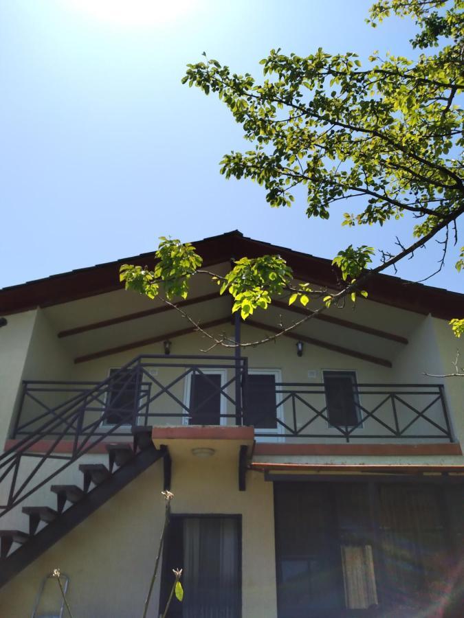 Апарт-Отель "У Речки" Kuchkisabano Exterior photo